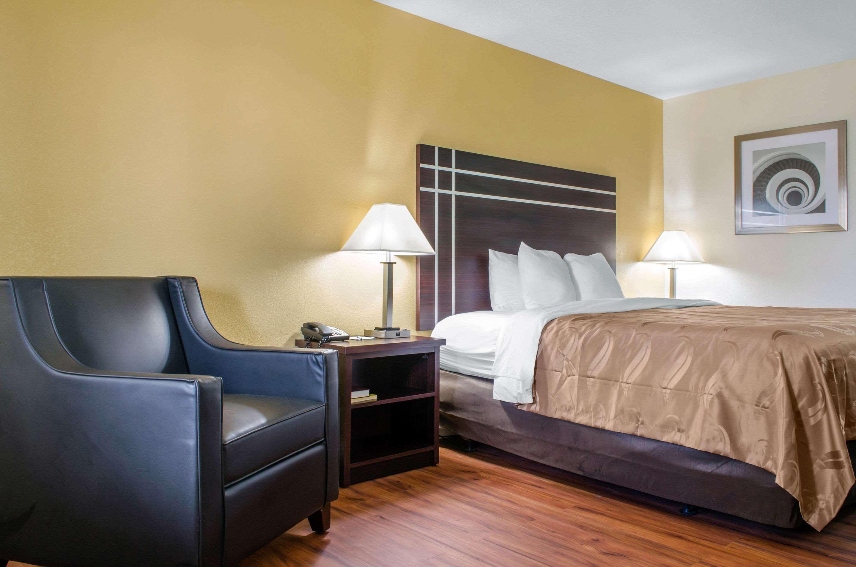 Quality Inn McComb Exterior foto