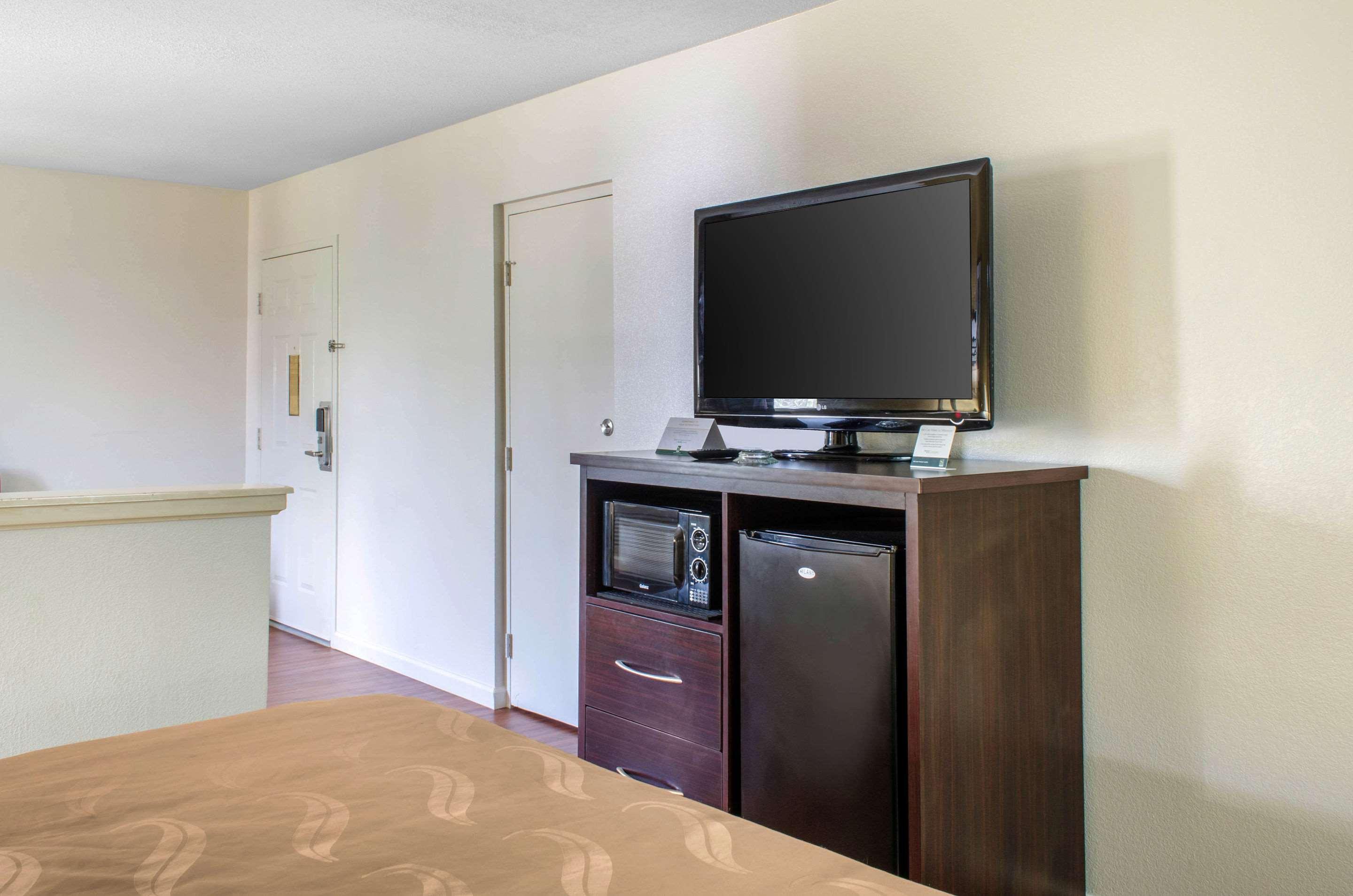 Quality Inn McComb Exterior foto