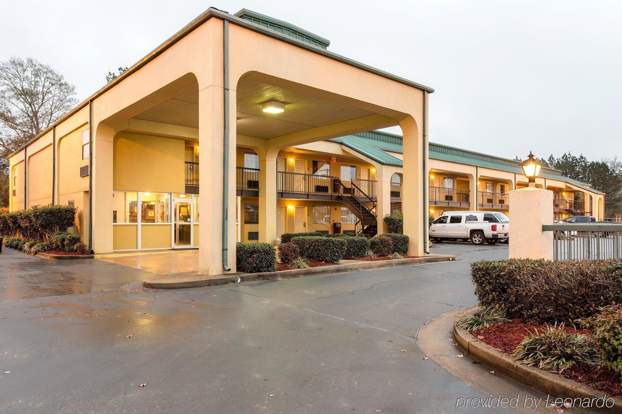 Quality Inn McComb Exterior foto