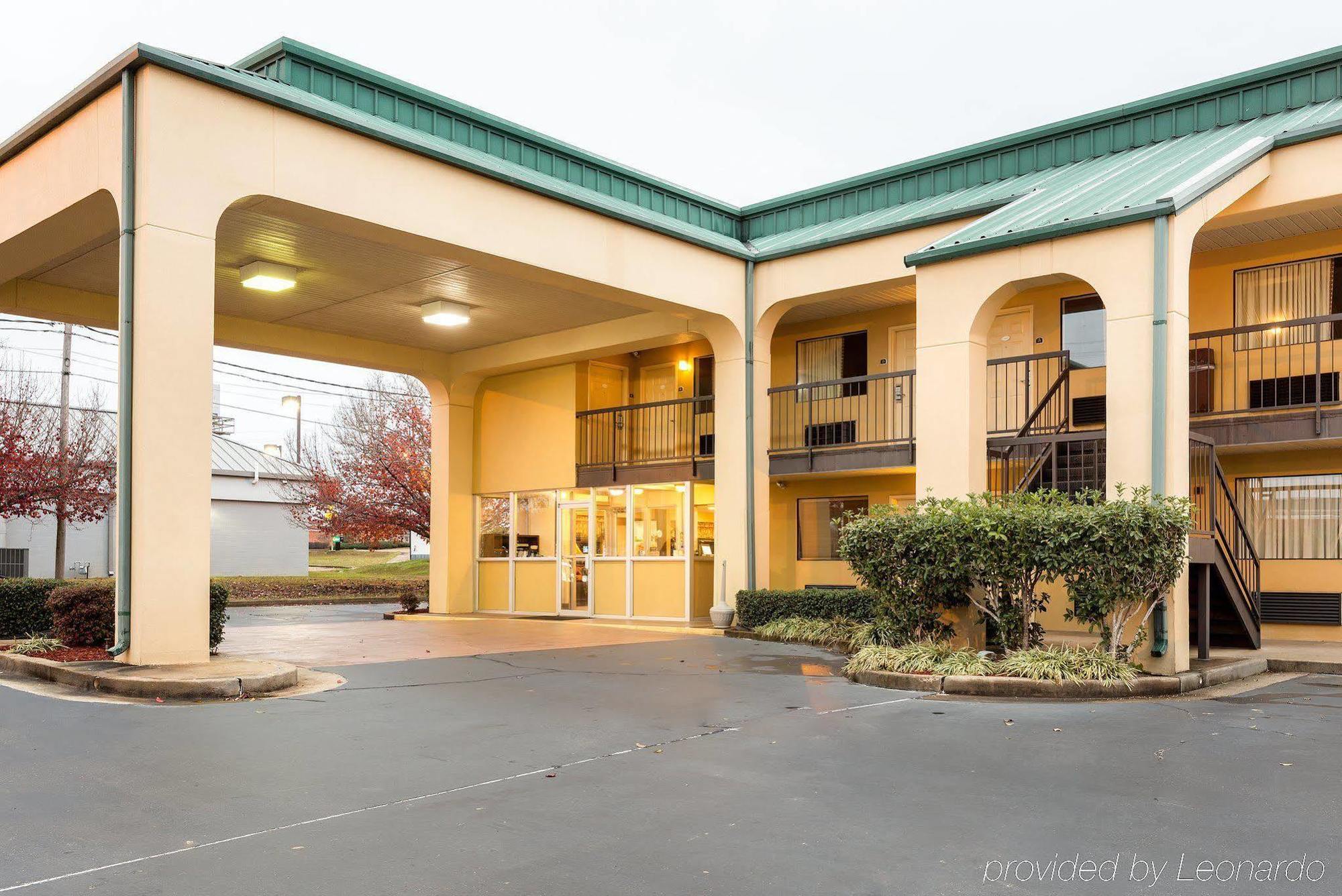 Quality Inn McComb Exterior foto