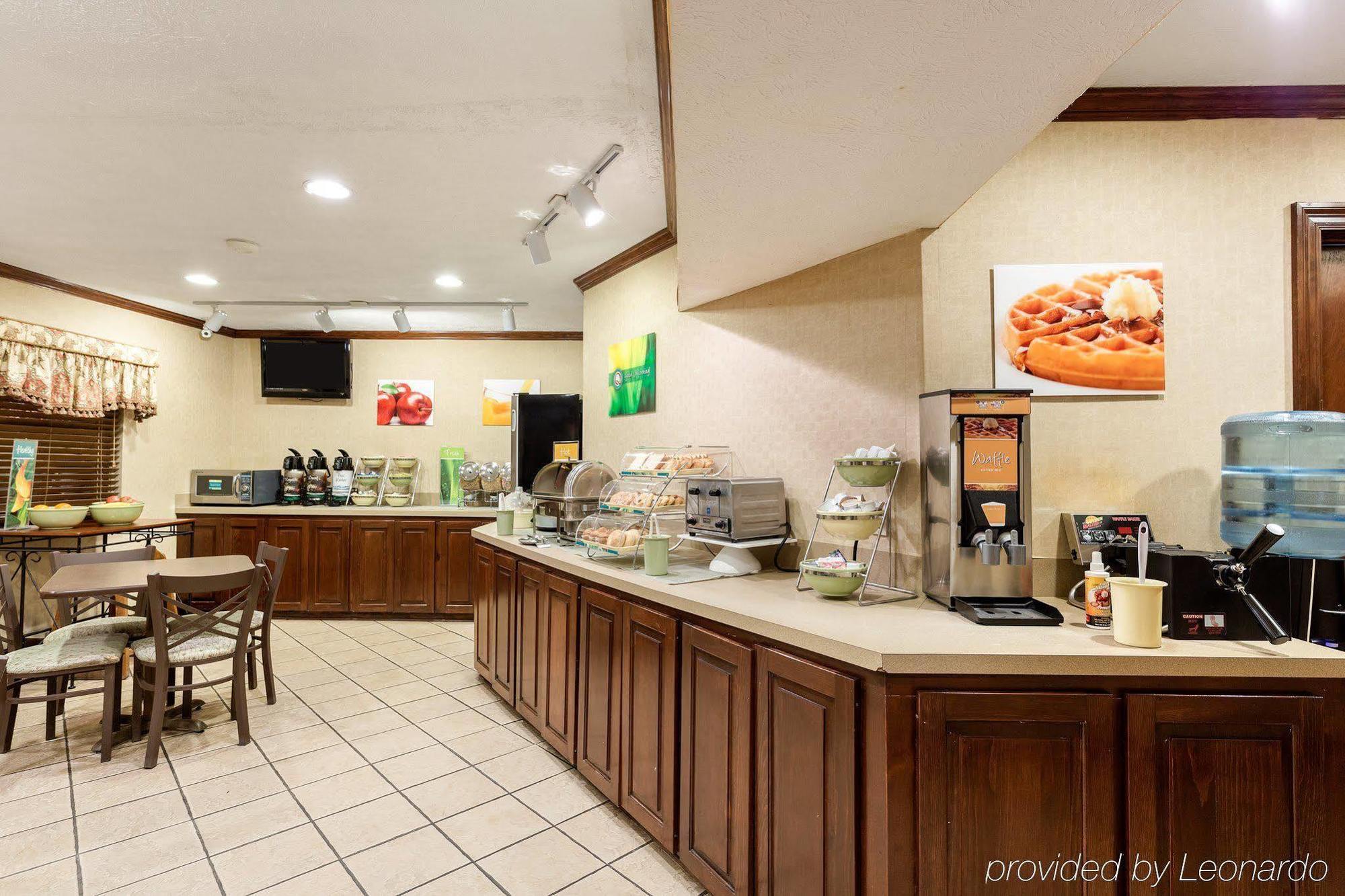 Quality Inn McComb Exterior foto