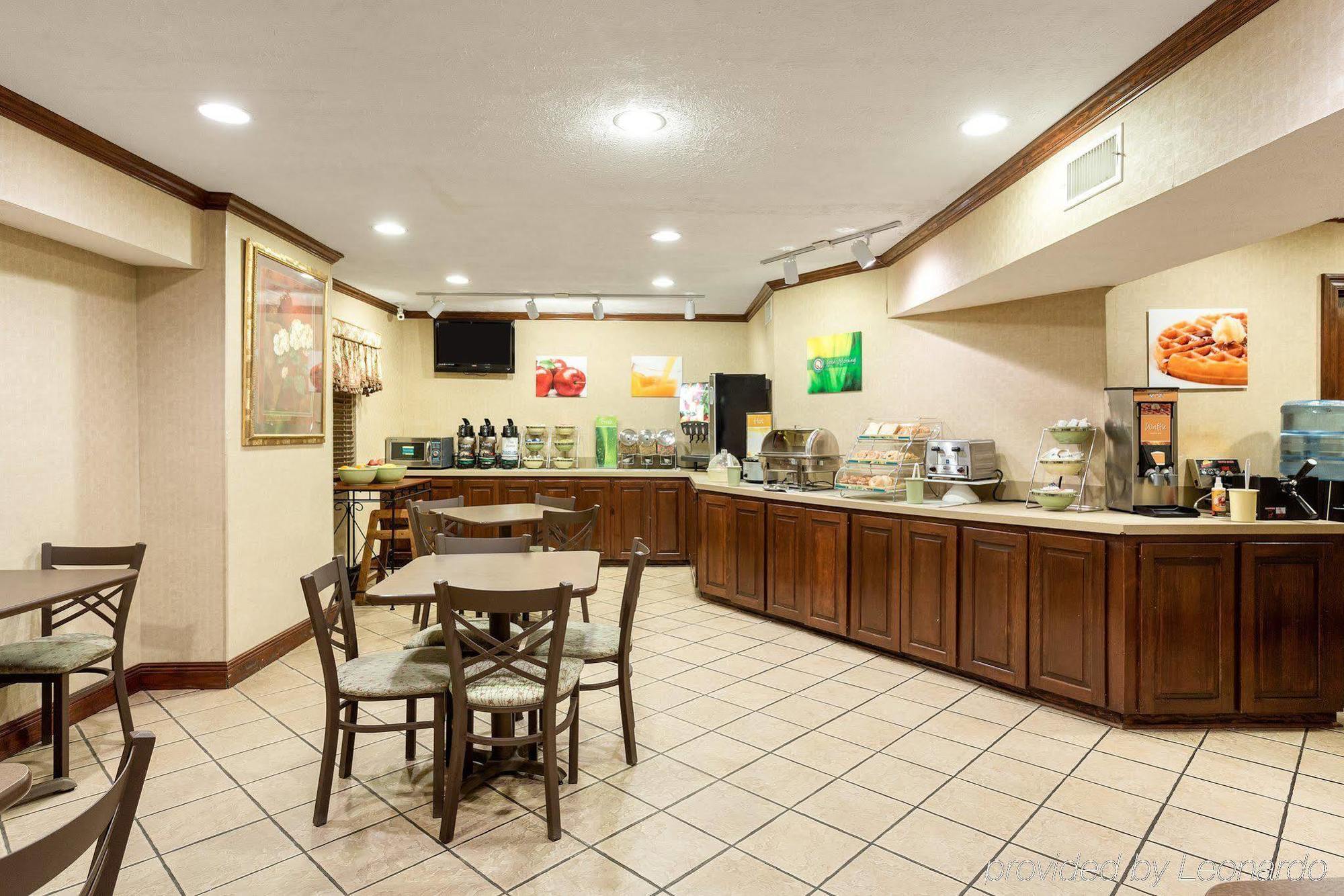 Quality Inn McComb Exterior foto
